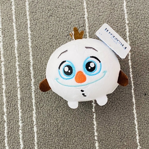 Disney  - Set of 3 Frozen II Squeezamals - Brand New, Never Played With - Picture 3 of 4